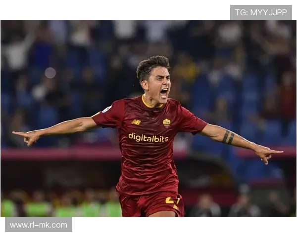 迪巴拉大头照展现独特魅力 足球场上的精英风采